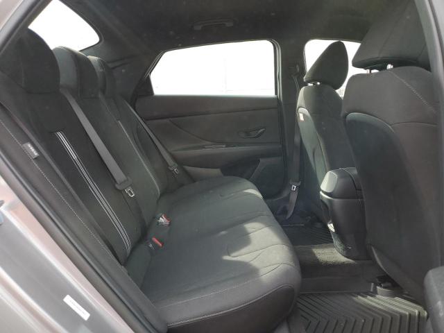 Фото 10 - HYUNDAI ELANTRA