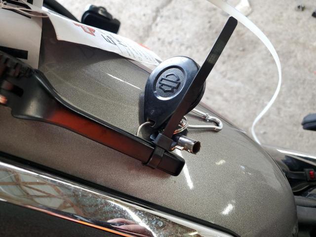 HARLEY-DAVIDSON FL 2017