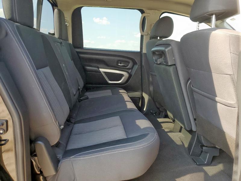 Фото 10 - NISSAN TITAN