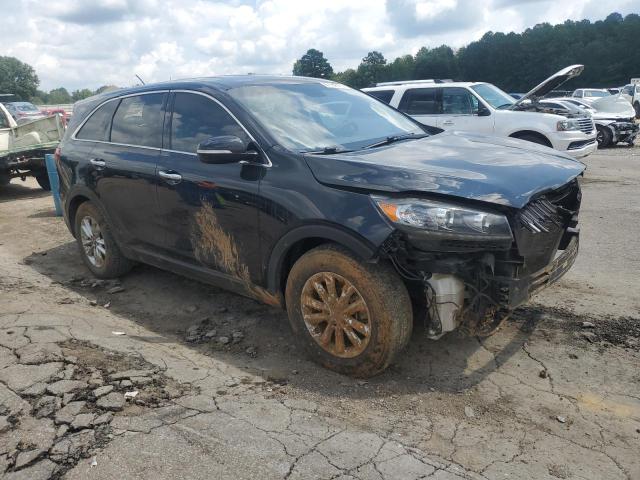 Фото 4 - KIA SORENTO