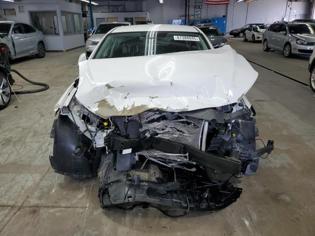 Фото 5 - HYUNDAI ELANTRA