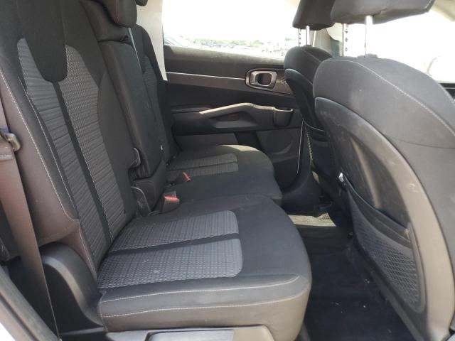 Фото 11 - KIA SORENTO