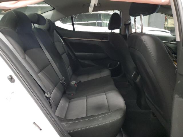 Фото 10 - HYUNDAI ELANTRA