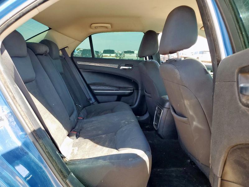 Фото 10 - CHRYSLER 300