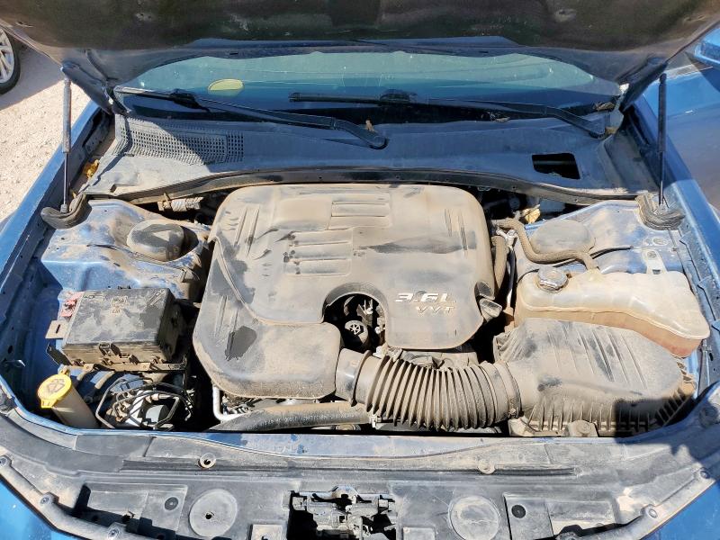 Фото 11 - CHRYSLER 300