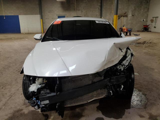 Фото 5 - HYUNDAI ELANTRA