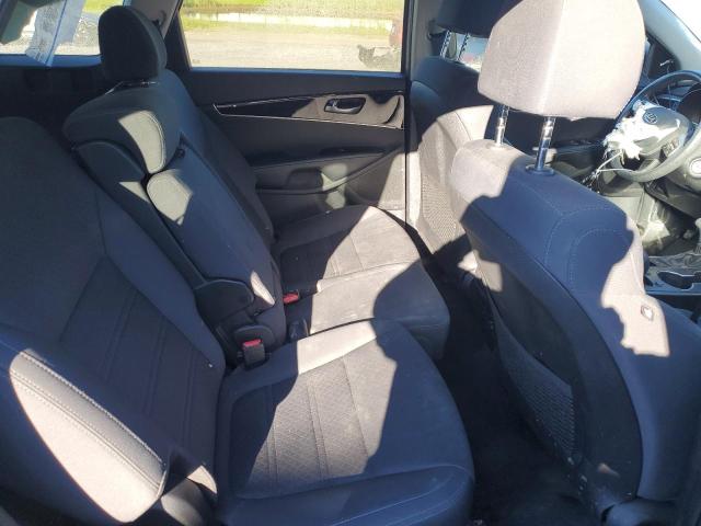 Фото 11 - KIA SORENTO