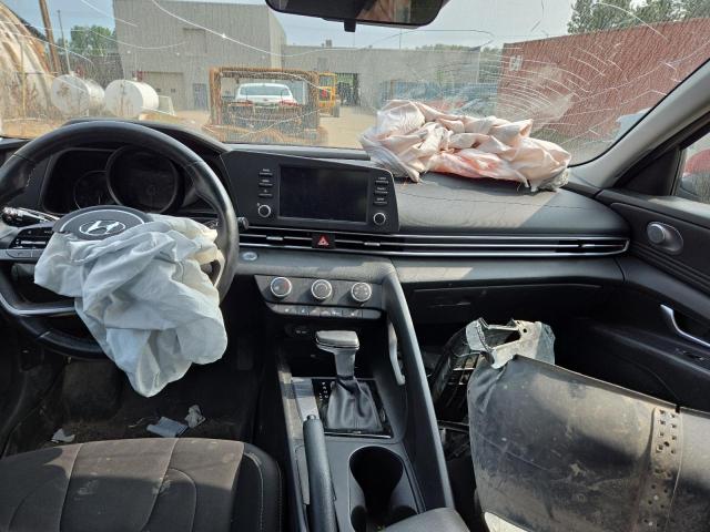 Фото 8 - HYUNDAI ELANTRA