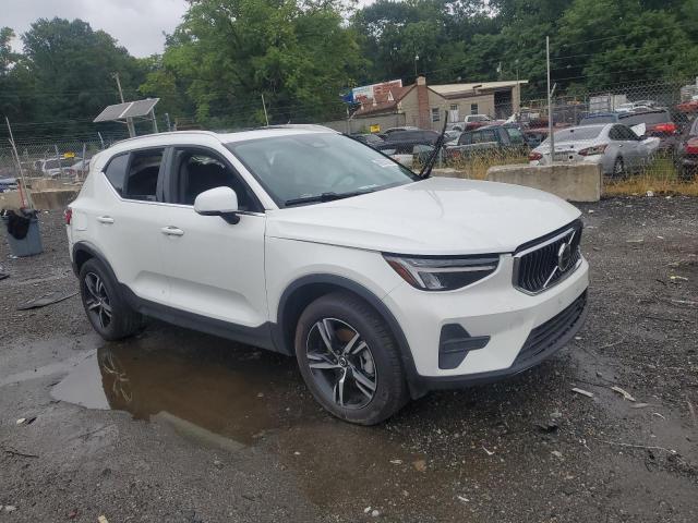 VOLVO XC40 CORE 2025 VIN YV4L12UJ2S2575195
