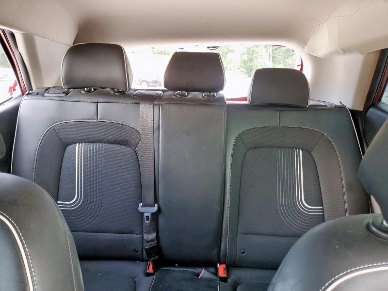 Фото 10 - HYUNDAI VENUE