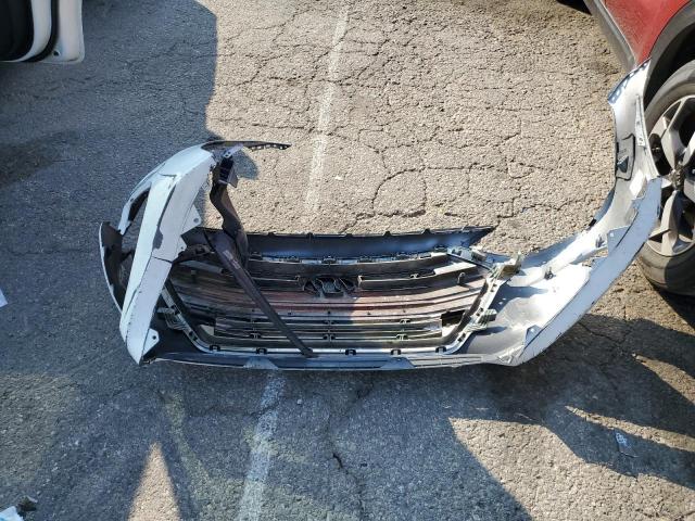 Фото 12 - HYUNDAI ELANTRA