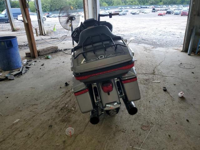 HARLEY-DAVIDSON FL 2017