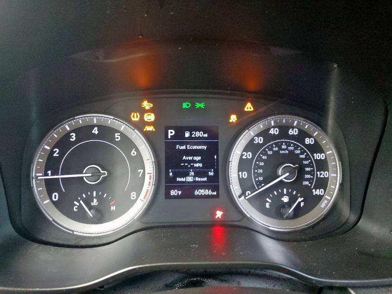 Фото 9 - HYUNDAI VENUE