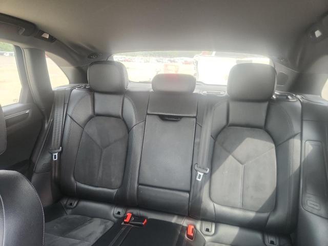 Фото 10 - PORSCHE MACAN