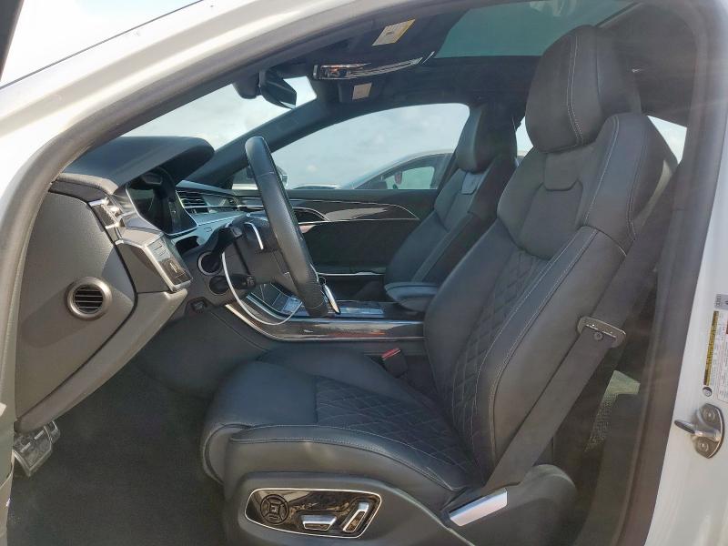 Фото 7 - AUDI S8