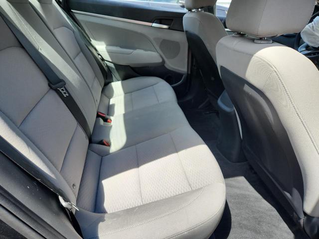 Фото 10 - HYUNDAI ELANTRA