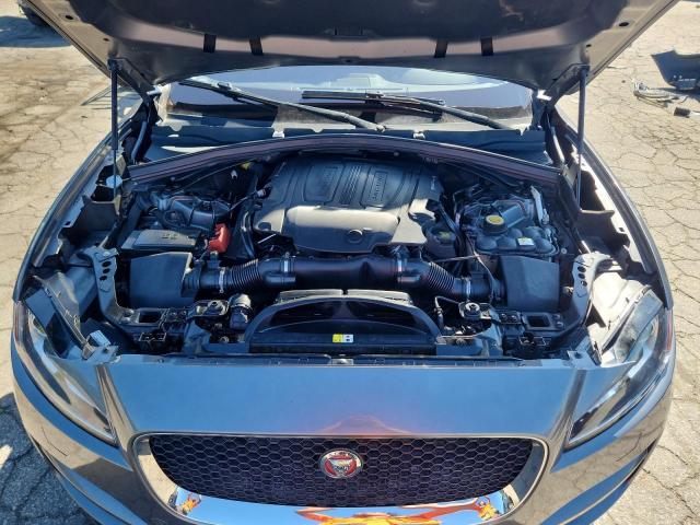 Фото 12 - JAGUAR F-PACE