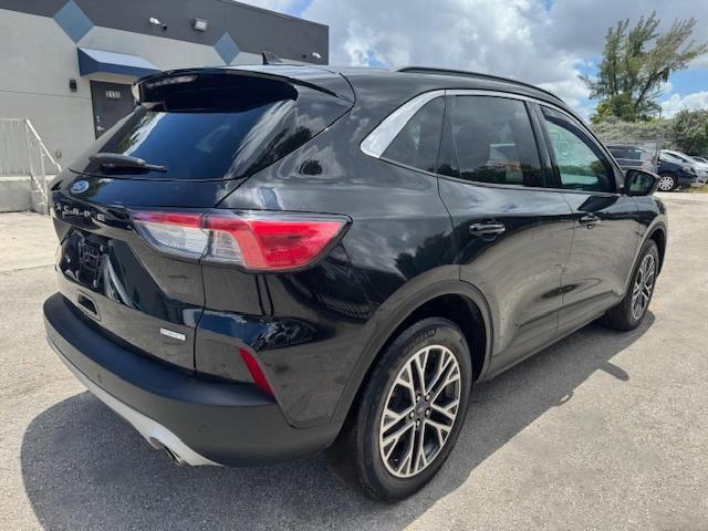 Фото 3 - FORD ESCAPE