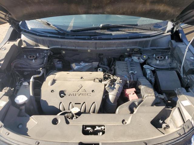 Фото 11 - MITSUBISHI OUTLANDER