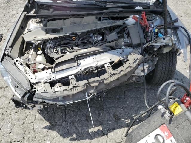 Фото 11 - TOYOTA CAMRY