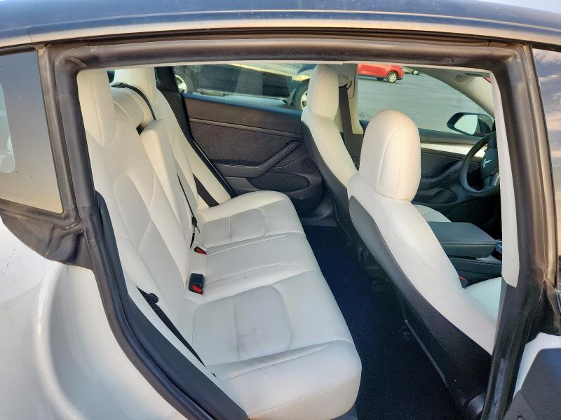 Фото 10 - TESLA MODEL 3