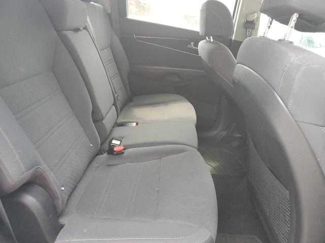 Фото 11 - KIA SORENTO