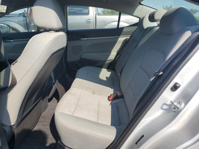 Фото 10 - HYUNDAI ELANTRA