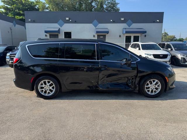 CHRYSLER MINIVAN 2020 VIN 2C4RC1DG7LR163251