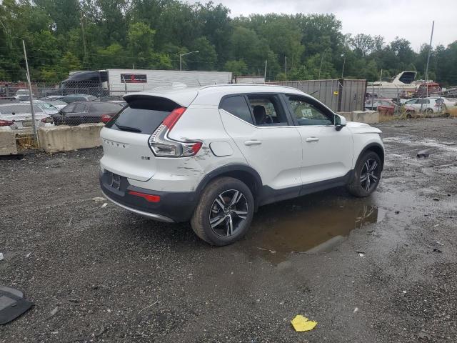 VOLVO XC40 CORE 2025 VIN YV4L12UJ2S2575195
