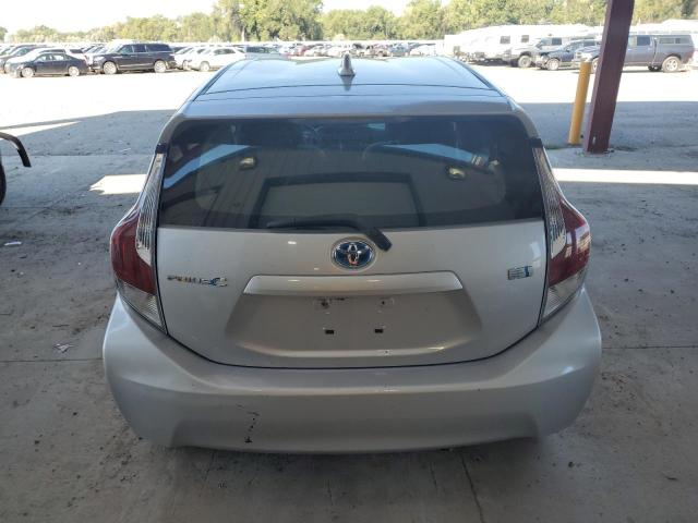 Фото 6 - TOYOTA PRIUS