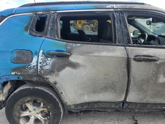 Фото 11 - JEEP COMPASS