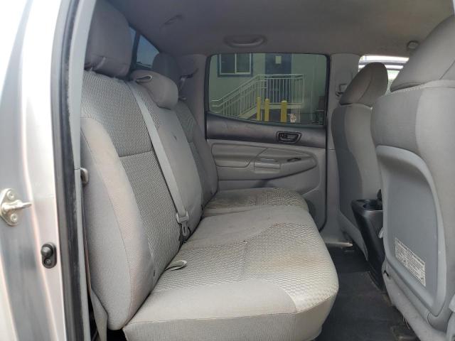 Фото 10 - TOYOTA TACOMA