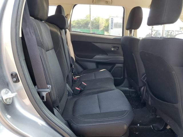 Фото 11 - MITSUBISHI OUTLANDER