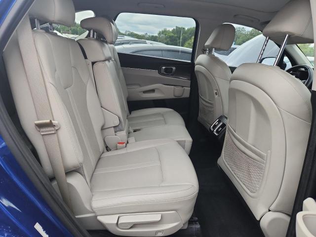 Фото 11 - KIA SORENTO