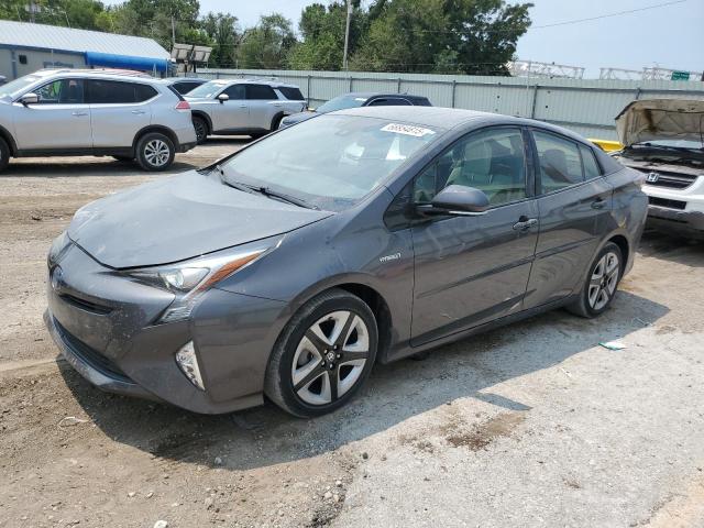 Фото 1 - TOYOTA PRIUS