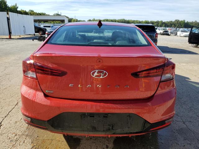 Фото 6 - HYUNDAI ELANTRA