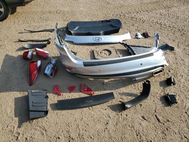 Фото 13 - HYUNDAI SANTA FE