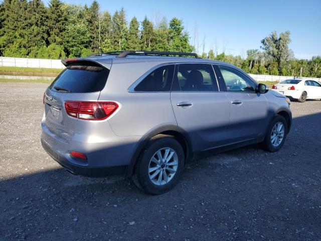 Фото 3 - KIA SORENTO