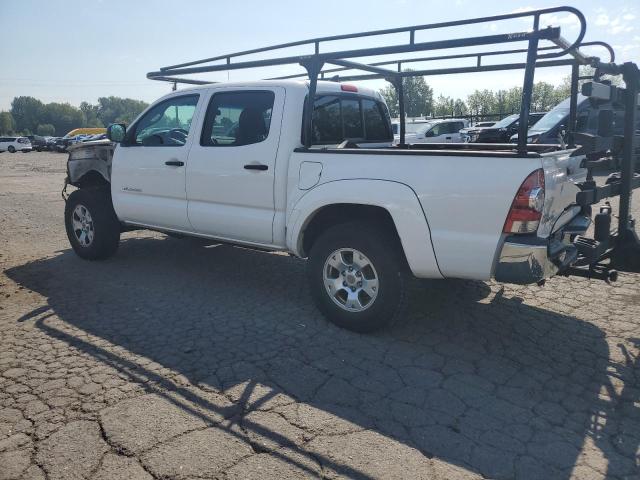 Фото 2 - TOYOTA TACOMA