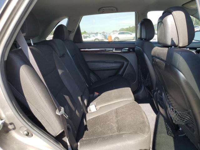 Фото 11 - KIA SORENTO