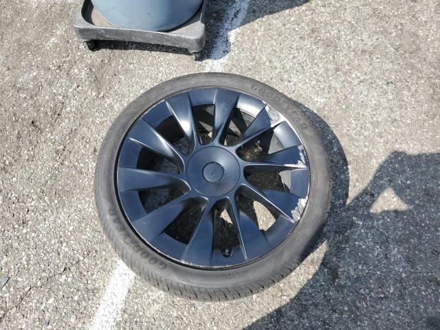 Фото 12 - TESLA MODEL Y