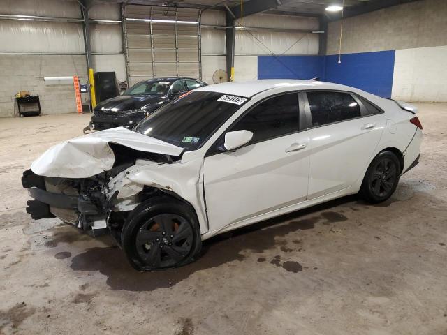 Фото 1 - HYUNDAI ELANTRA