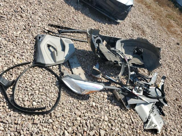 Фото 13 - FORD ESCAPE