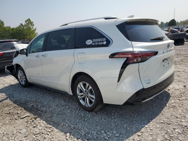 Фото 2 - TOYOTA SIENNA