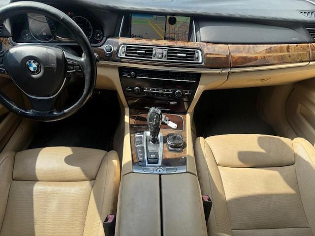Фото 8 - BMW 7 SERIES