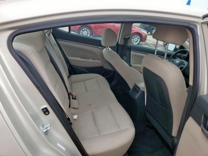 Фото 10 - HYUNDAI ELANTRA