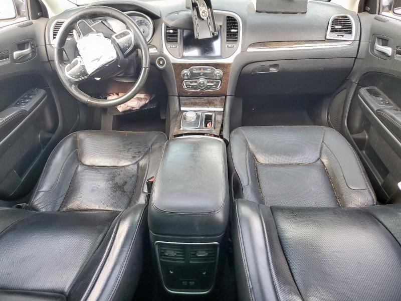 Фото 8 - CHRYSLER 300