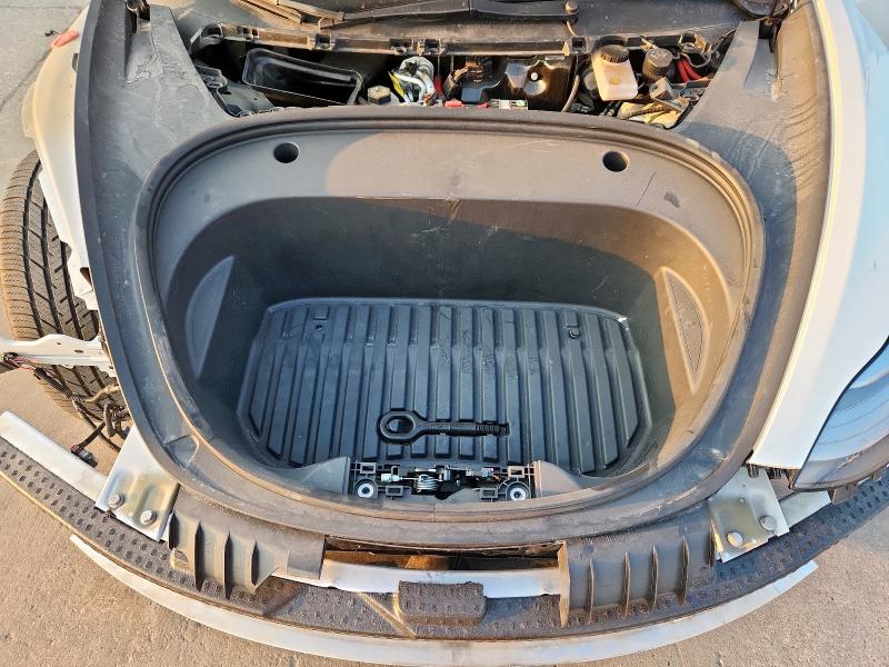 Фото 11 - TESLA MODEL 3