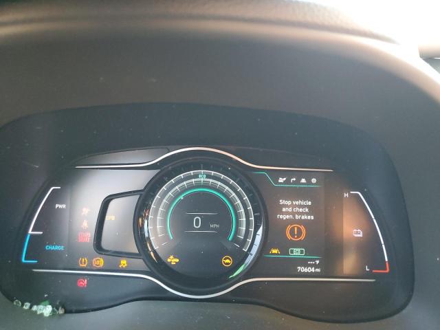 Фото 9 - HYUNDAI KONA