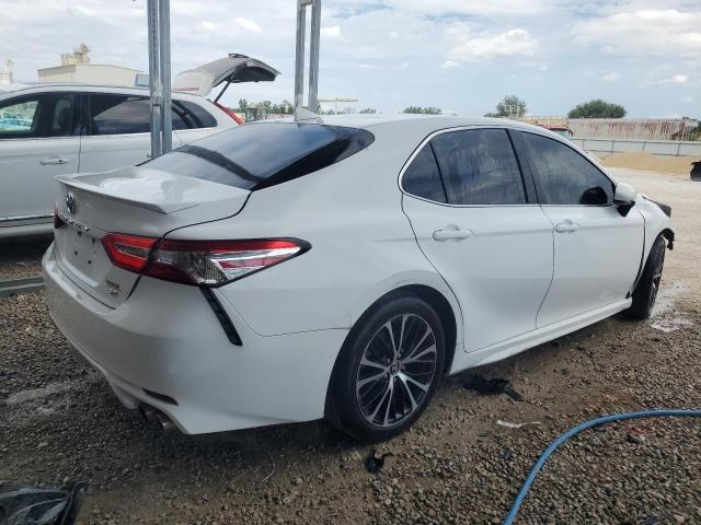 Фото 3 - TOYOTA CAMRY